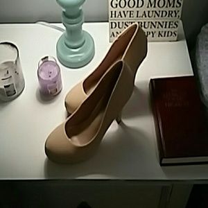 Nude Dream Pairs Heals.